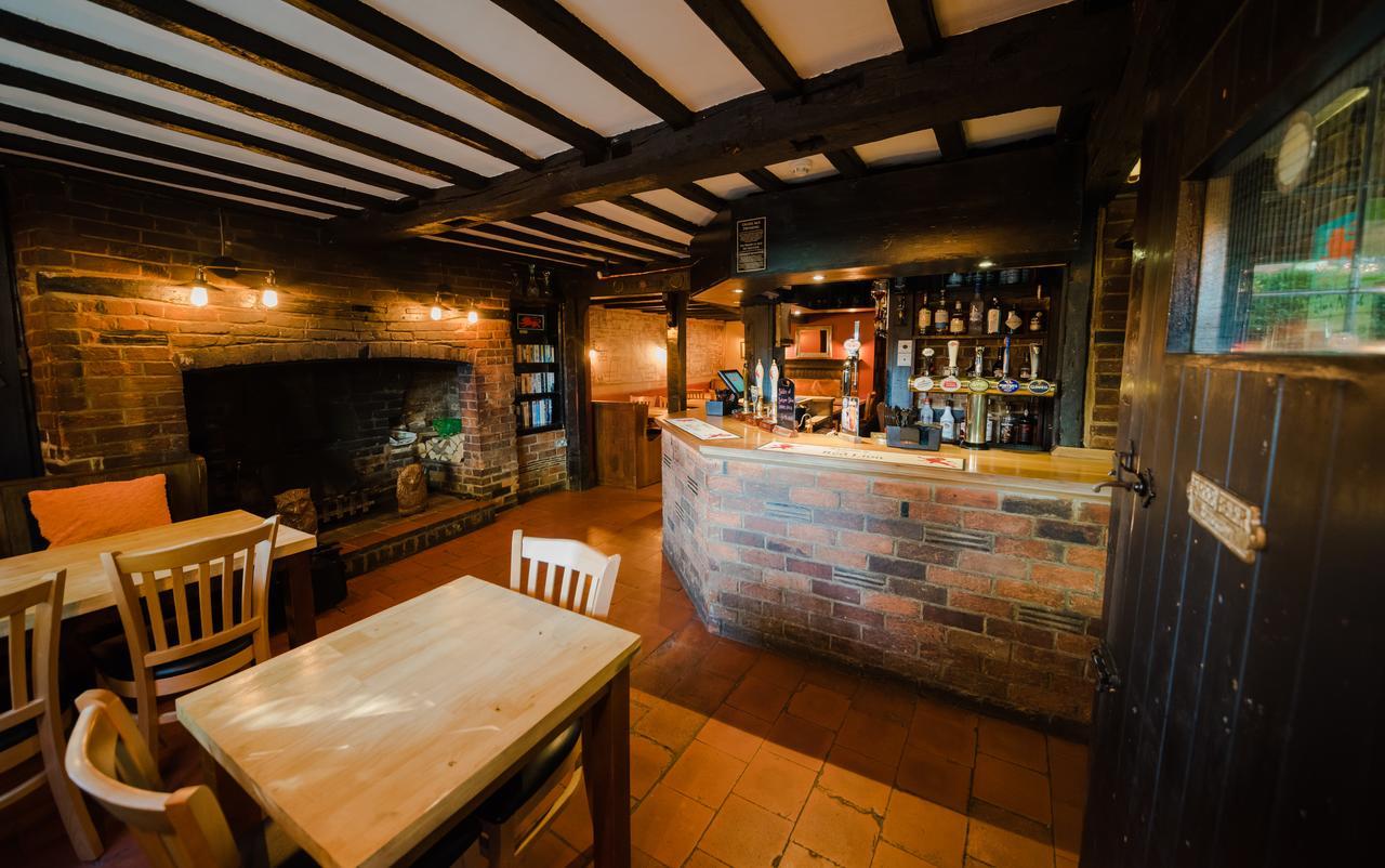 Bed and Breakfast The Red Lion Pub & Kitchen Дидкот Экстерьер фото